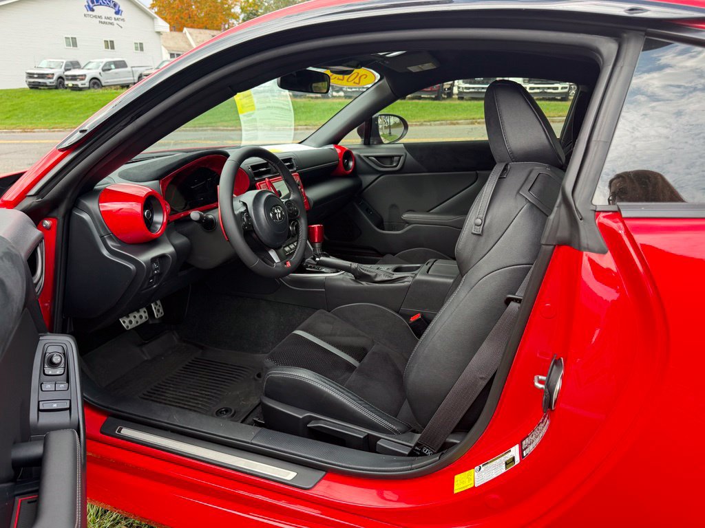 Used 2025 Toyota GR86 Premium w/ Performance Package RWD image 11