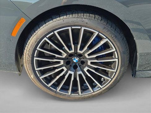 New 2026 BMW 740i RWD image 9