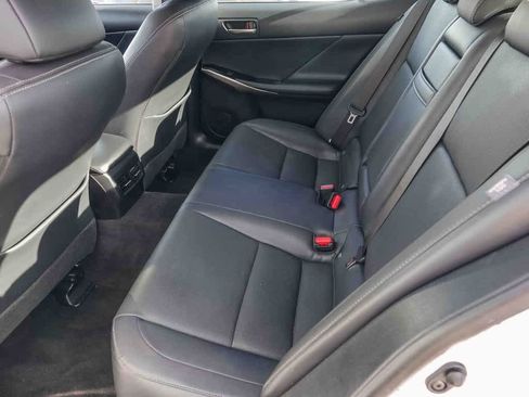 Used 2018 Lexus IS 300 image 17