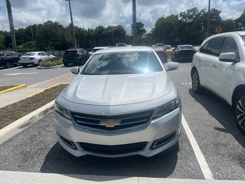Used 2019 Chevrolet Impala LT FWD image 2
