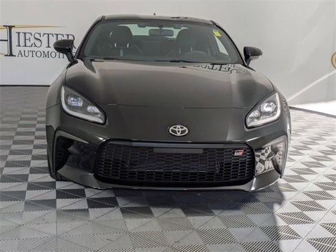Used 2025 Toyota GR86 Premium image 3