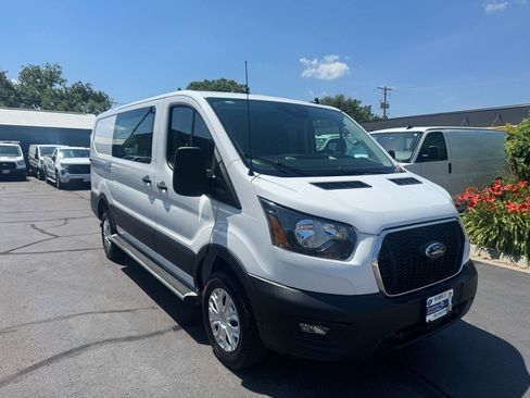 Used 2024 Ford Transit 250 Low Roof w/ Exterior Upgrade Package RWD image 3