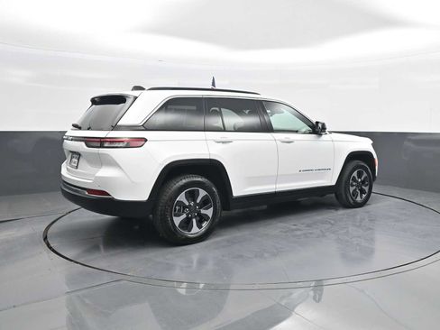 Used 2024 Jeep Grand Cherokee Limited 4xe AWD/4WD image 8