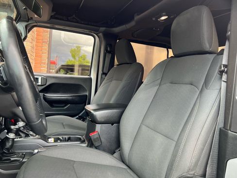 Used 2018 Jeep Wrangler Sport AWD/4WD image 25