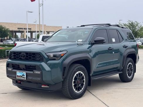 New 2026 Toyota 4Runner TRD Off-Road Premium AWD/4WD image 8