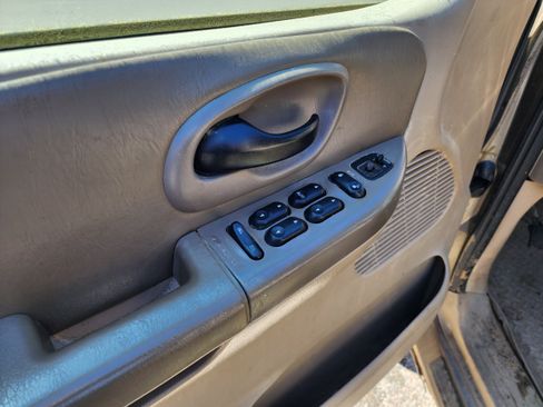Used 2002 Ford F150 Lariat AWD/4WD image 10