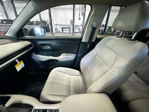 New 2026 Honda HR-V EX-L image 26