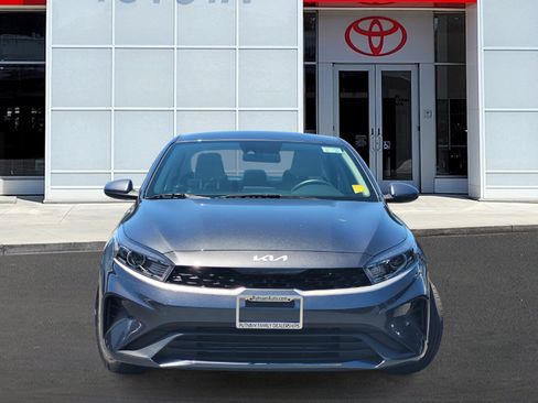 New 2023 Kia Forte LXS FWD image 2