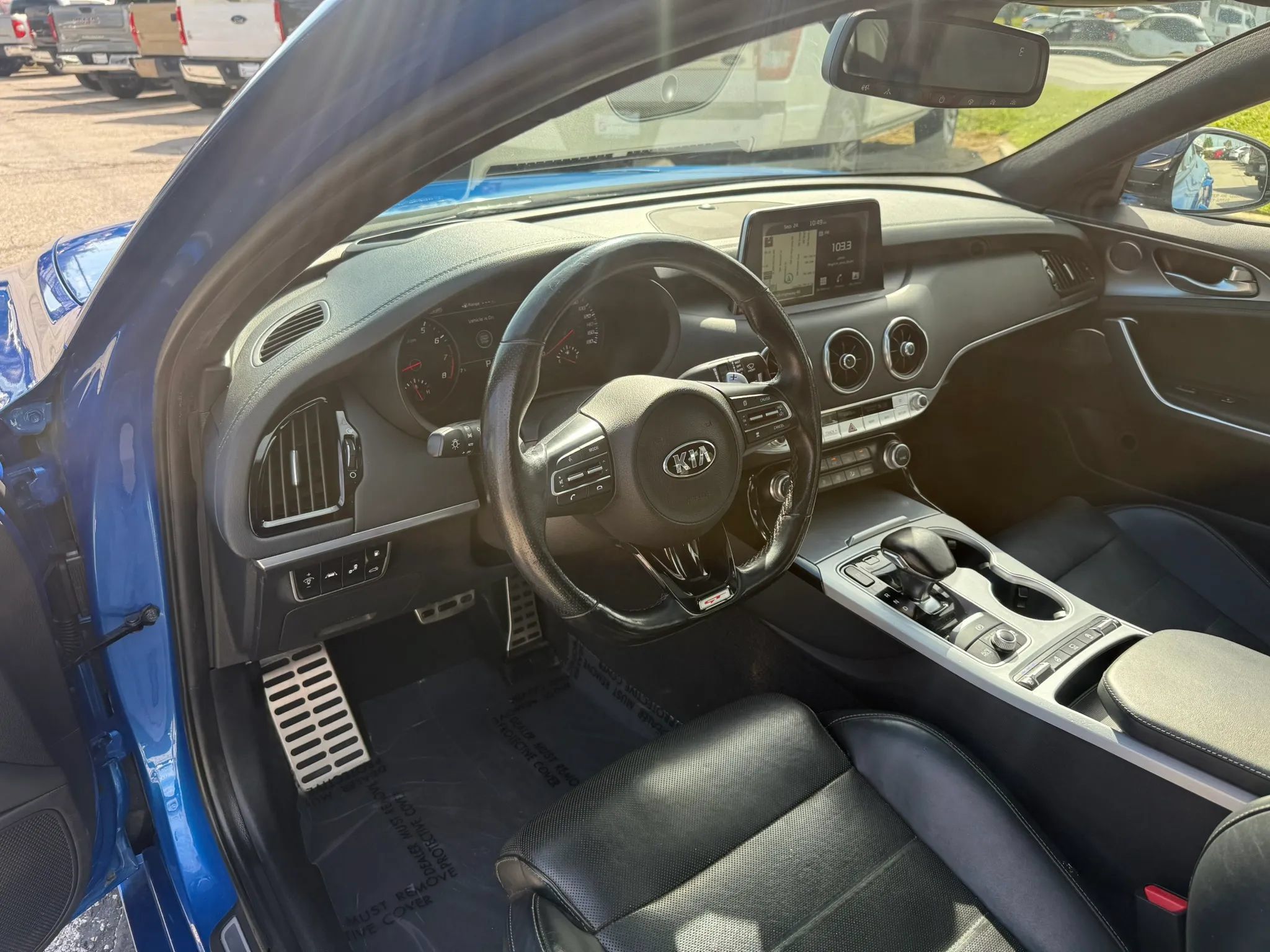 Used 2018 Kia Stinger GT2 AWD/4WD image 17