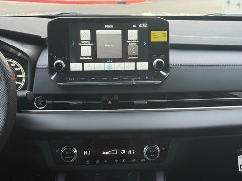 New 2025 Mitsubishi Outlander SE image 14