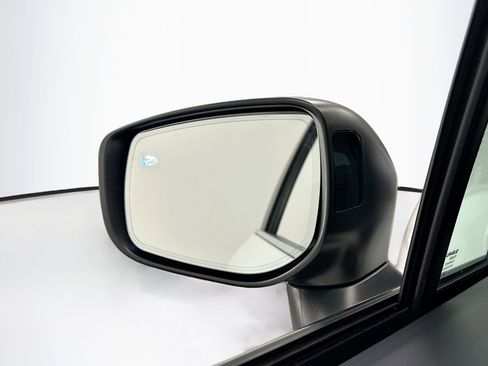 Used 2023 Subaru Ascent Premium w/ Convenience Package image 16