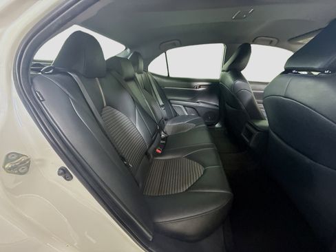 Used 2019 Toyota Camry SE FWD image 26
