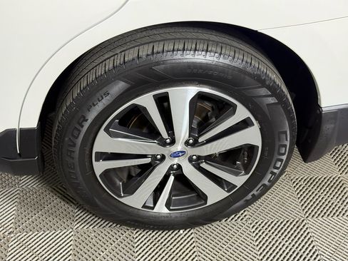 Used 2019 Subaru Outback 2.5i Limited w/ Popular Package #2 image 8