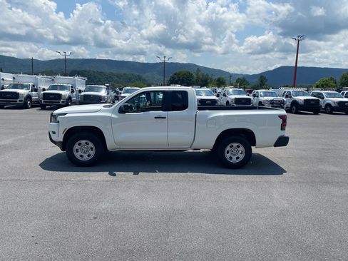 Used 2024 Nissan Frontier S AWD/4WD image 5