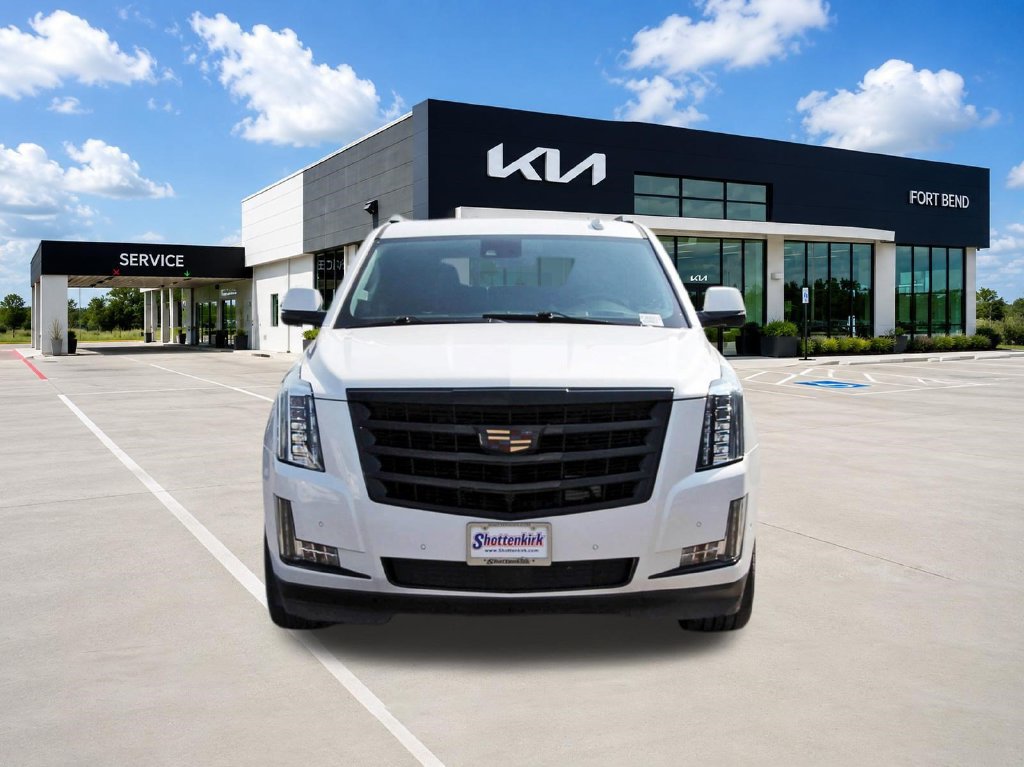 Used 2020 Cadillac Escalade Premium Luxury w/ LPO, Radiant Package AWD/4WD image 2