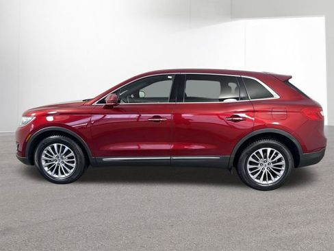 Used 2017 Lincoln MKX Select w/ Select Plus Package AWD/4WD image 29