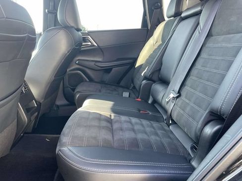 Used 2024 Mitsubishi Outlander SE FWD image 18