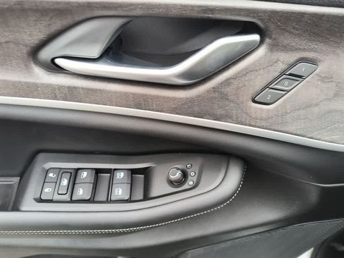 New 2025 Jeep Grand Cherokee L Limited w/ Luxury Tech Group II image 13