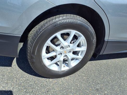 Used 2024 Chevrolet Equinox LT image 9
