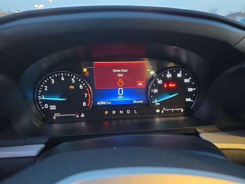 Used 2023 Ford Explorer XLT w/ Equipment Group 202A image 21