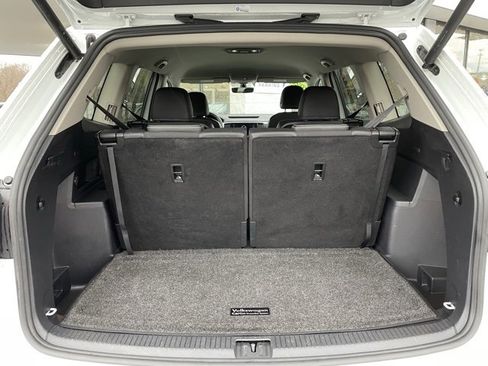 Used 2023 Volkswagen Atlas SE image 30