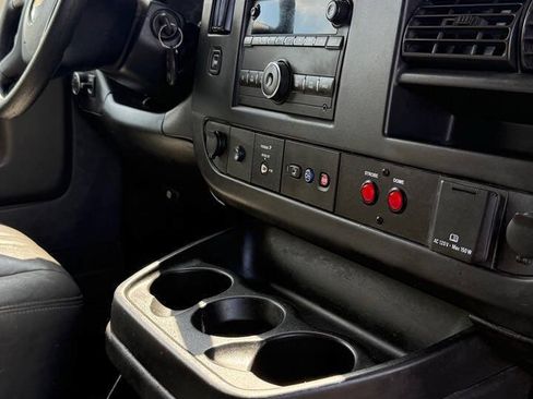 Used 2015 Chevrolet Express 2500 RWD image 44