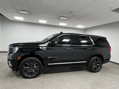 Used 2024 GMC Yukon Denali image 7
