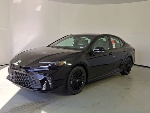 New 2026 Toyota Camry SE w/ Convenience Package image 4