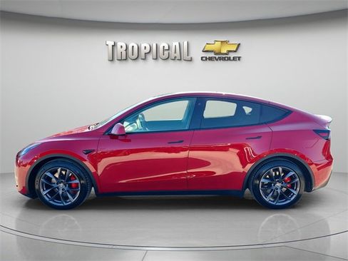 Used 2022 Tesla Model Y Performance image 2