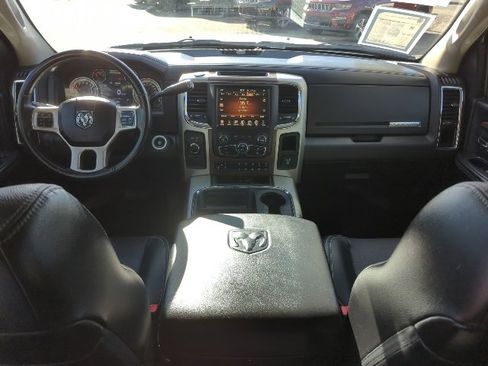 Used 2017 RAM 3500 Laramie w/ Convenience Group image 7