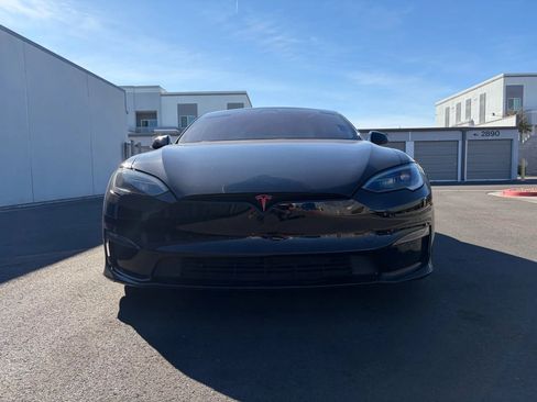 Used 2022 Tesla Model S Plaid image 4
