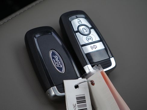 New 2026 Ford Maverick Lariat w/ 4K Tow Package image 33