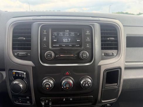 Used 2017 RAM 1500 Express AWD/4WD image 7