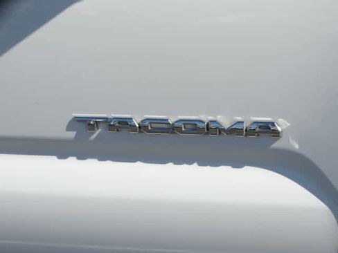 Used 2023 Toyota Tacoma TRD Off-Road w/ TRD Premium Off Road Package image 9