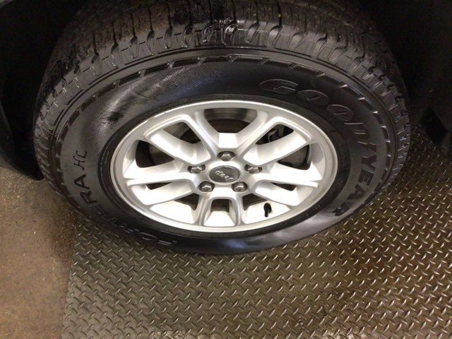 Used 2020 Jeep Grand Cherokee Laredo AWD/4WD image 31