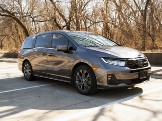 Used 2025 Honda Odyssey Touring video 2