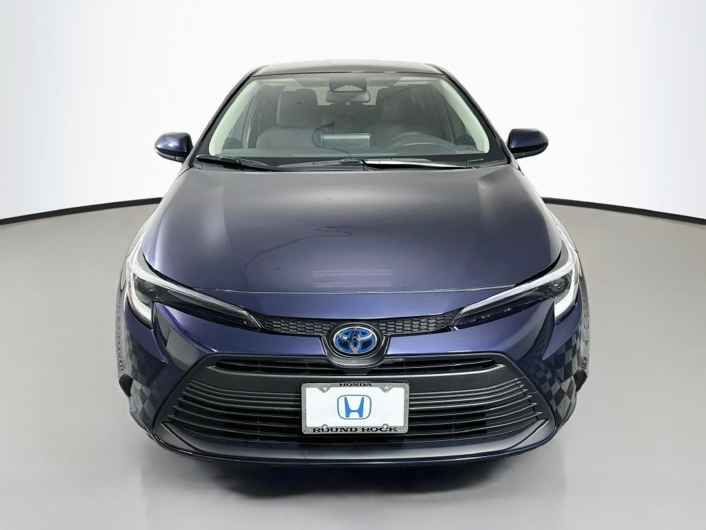 Used 2024 Toyota Corolla LE FWD image 2