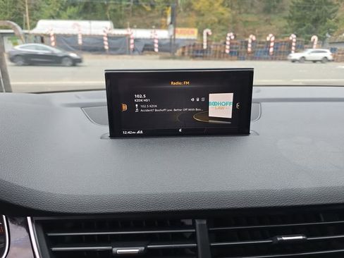 Used 2017 Audi Q7 3.0T Premium Plus w/ Premium Plus Package image 14