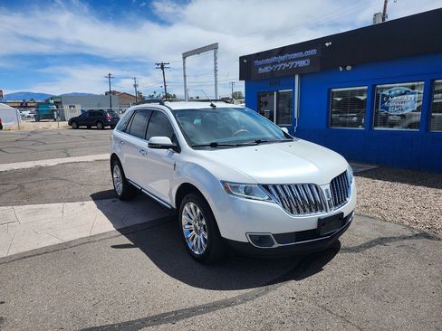 Used 2015 Lincoln MKX FWD w/ Equipment Group 101A image 9