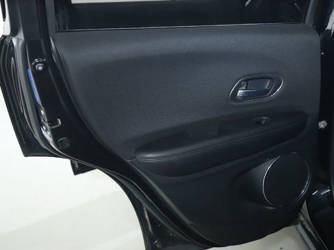 Used 2018 Honda HR-V EX image 13