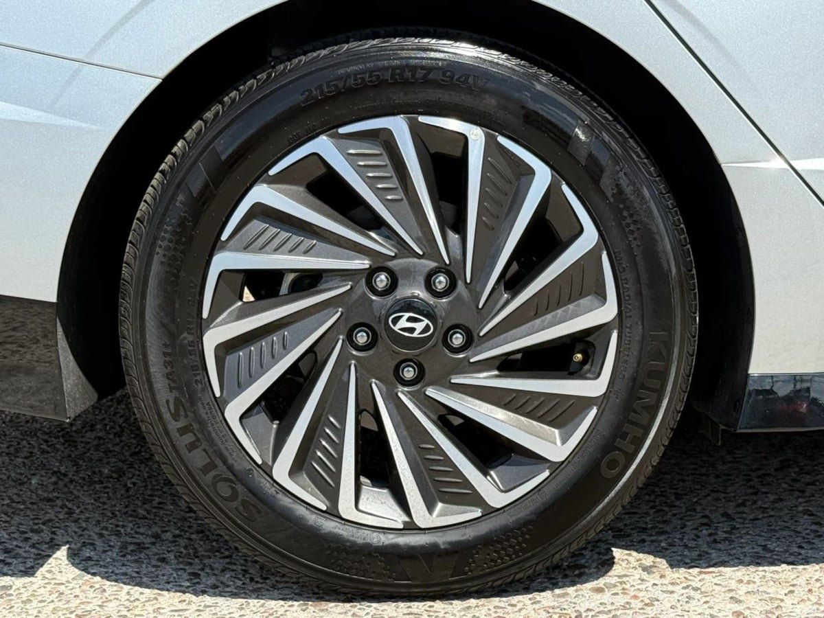 Used 2025 Hyundai Sonata SEL FWD image 26