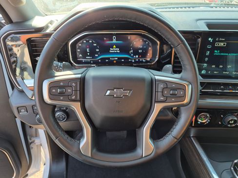 Used 2023 Chevrolet Silverado 1500 RST AWD/4WD image 16