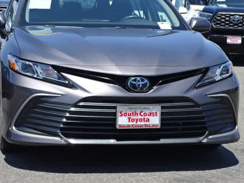 Used 2023 Toyota Camry LE FWD image 4