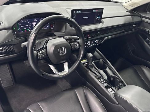 Used 2024 Honda Accord Touring image 10