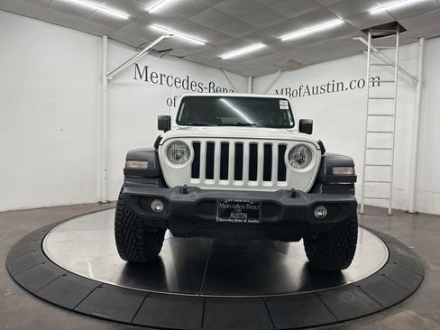 Used 2019 Jeep Wrangler Sport AWD/4WD image 2