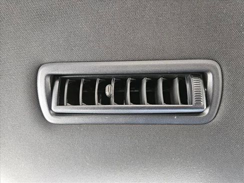 Used 2024 Toyota Highlander XSE image 17