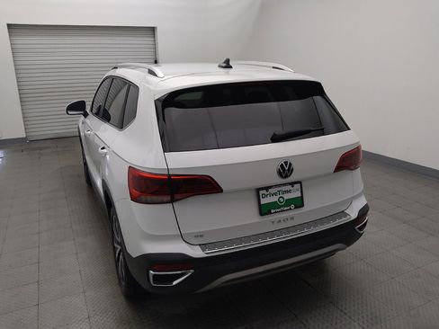 Used 2022 Volkswagen Taos SE FWD image 6