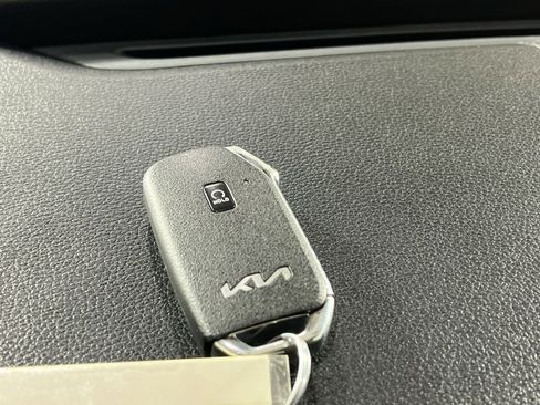 Used 2023 Kia Sportage EX image 29