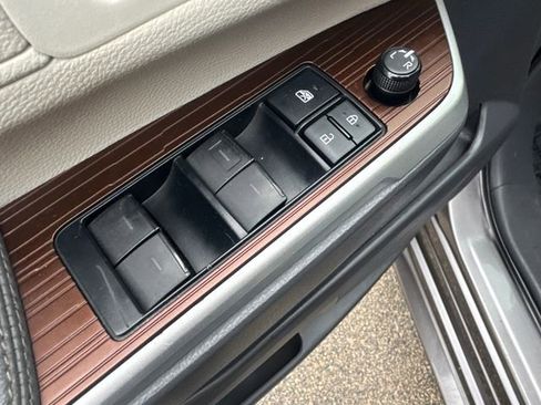 Used 2022 Toyota Sienna LE image 25