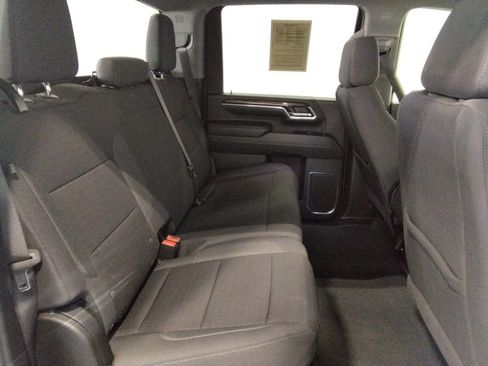 Used 2024 GMC Sierra 2500 SLE image 34